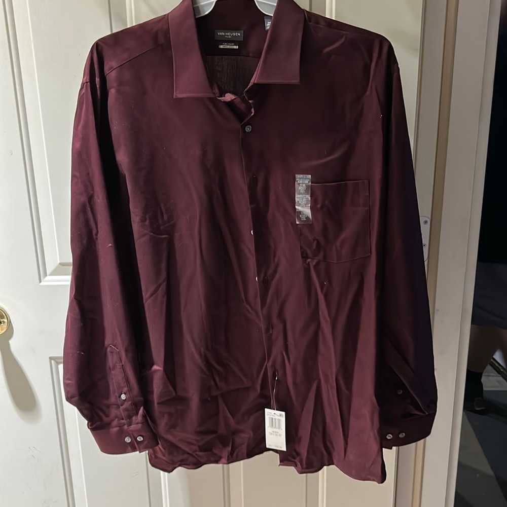 Van Heusen men’s maroon button up shirt  regular fit 18 1/2 36/37 xxl